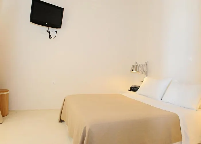 Sarakiniko View Mandrákia